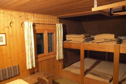 Das Bettenlager in der Hütte