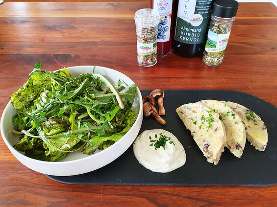 Kartoffelterrine mit Löwenzahn Gericht Kartoffelterrine mit Löwenzahn Gericht