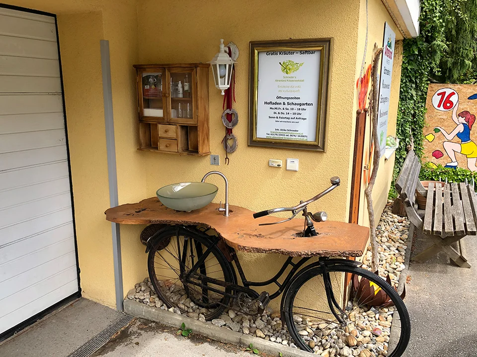 Rad-Bar bei Schroeders Kräuterwerkstatt in Passail.
