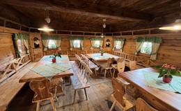 Stube im Bauernhaus bei der Edlseer Alm