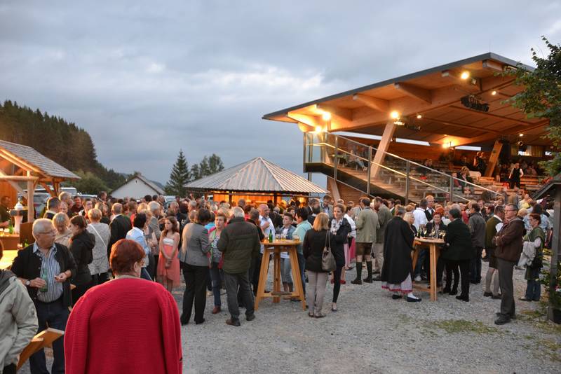 Freilufttheater vor der "Huabn"
