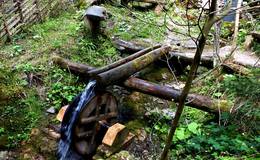 Wasserrad bei der Quelle