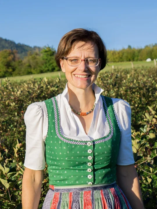 Portraitfoto von Hermine Ponsold.