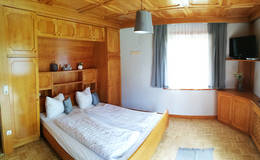 Double room with Solid wood furniture
