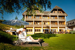 Hotel Teichwirt sunbathing area