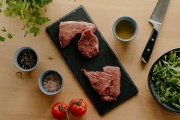 Wagyu Rindfleisch von der Familie Raith im Naturpark Almenland.