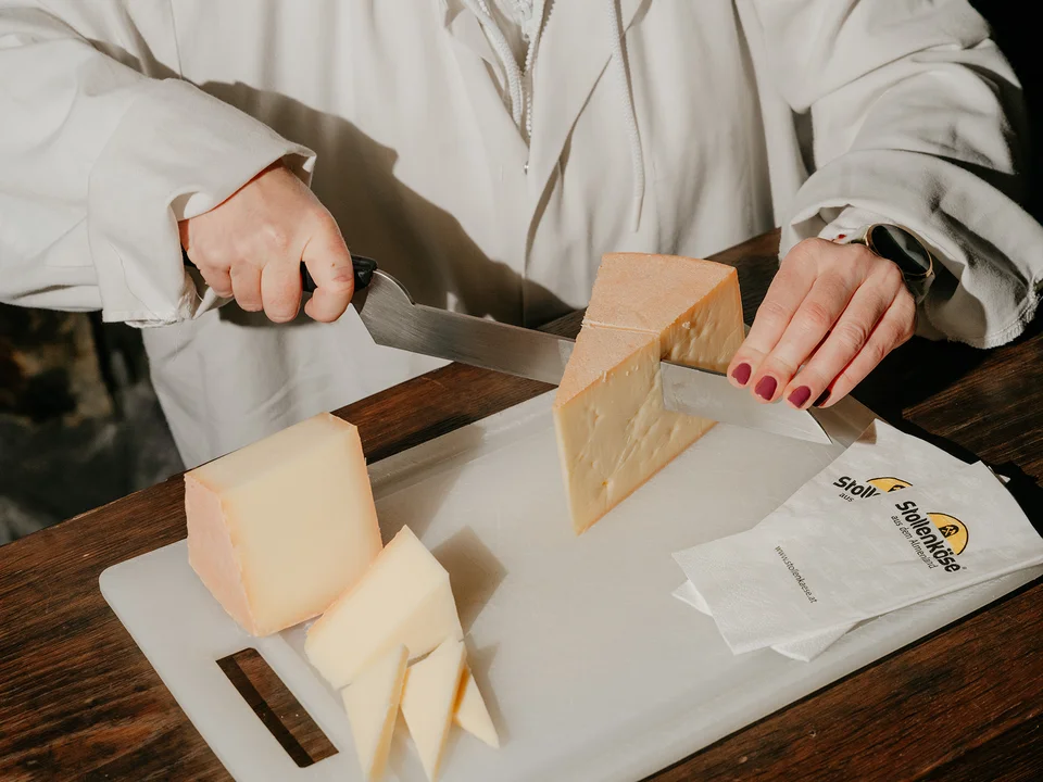 Käseverkostung im Almenland Stollenkäse in Arzberg.