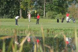 Almenland Golfplatz Wasserhindernis