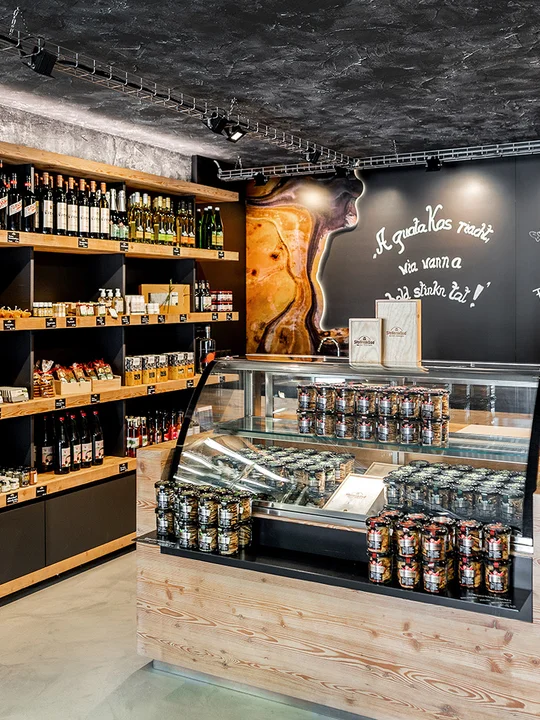 Almenland Genussladen beim Stollenkäse in Arzberg.