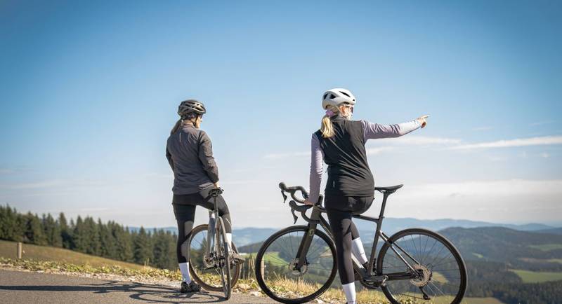 Radfahren mit Ausblick im Naturpark Almenland