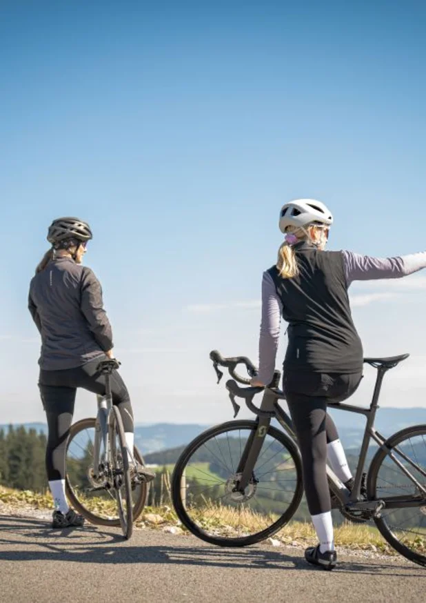 Radfahren mit Ausblick im Naturpark Almenland