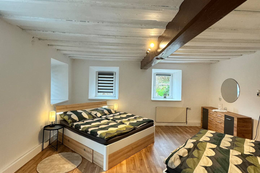 Schlafzimmer mit 2 Doppelbetten