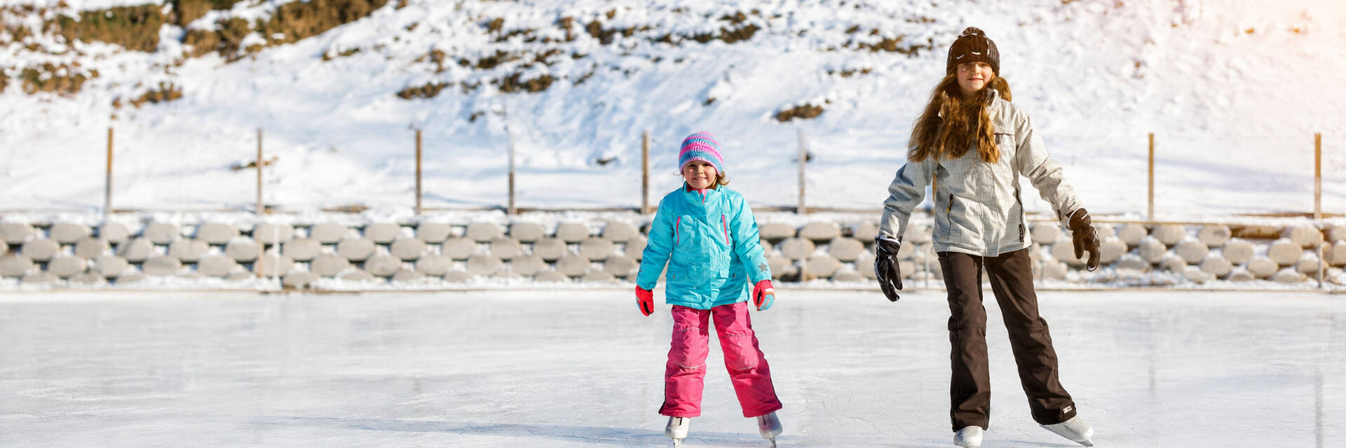 Eislaufen bei der Freizeitanlage Karl-Wirt in Sankt Kathrein am Offenengg.