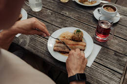 Schweinsbraten beim Steirischen Jokl auf der Teichalm