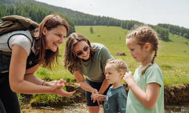Naturpark Führung mit der Naturvermittlerin. Naturpark Führung mit der Naturvermittlerin.