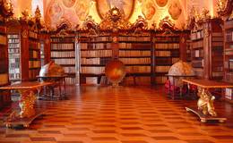 Libary at monastery Vorau ©Manfred Glössl
