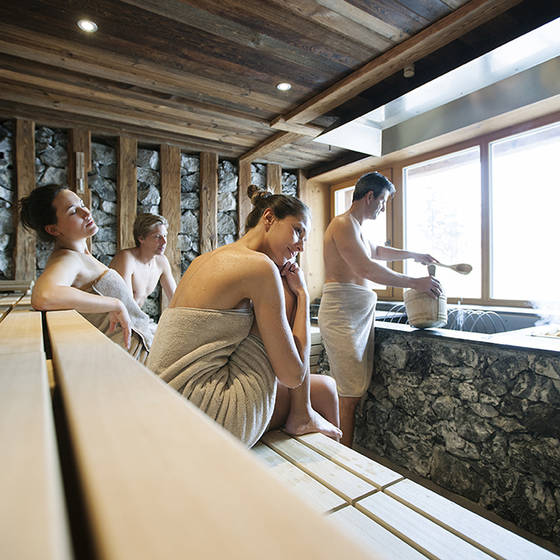 In der Sauna im Almwellness Hotel Pierer