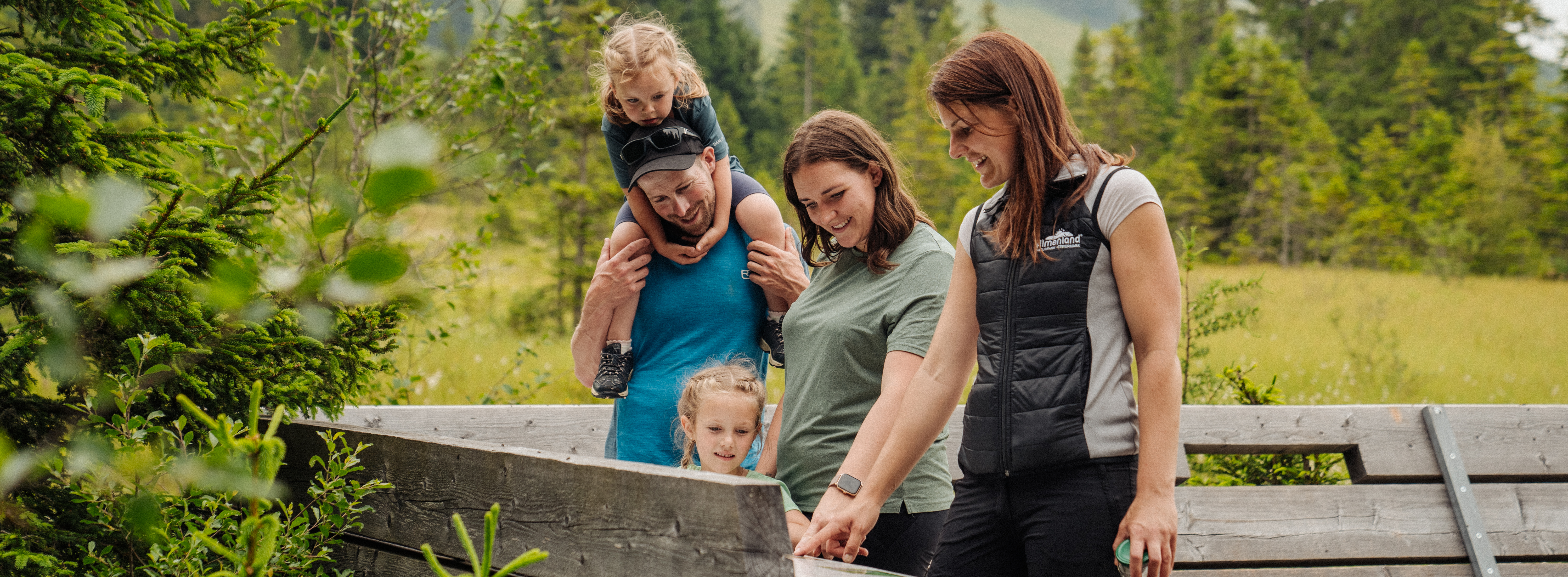 Naturparkführung mit Familie im Naturpark Almenland.