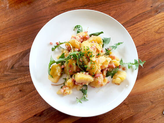 Kartoffelsalat mit Löwenzahngrün Gericht Kartoffelsalat mit Löwenzahngrün Gericht