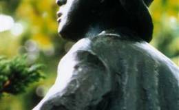 Peter Rossegger statue