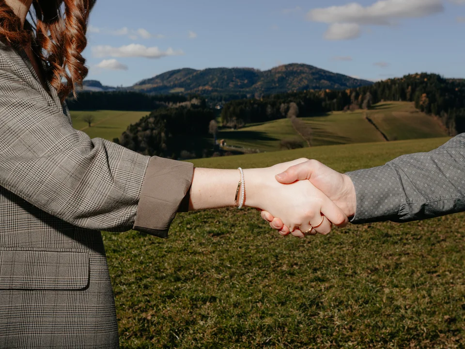 Handschlagqualität im Naturpark Almenland.