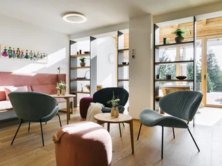 Lounge bei der Weizerhütte auf der Sommeralm im Naturpark Almenland