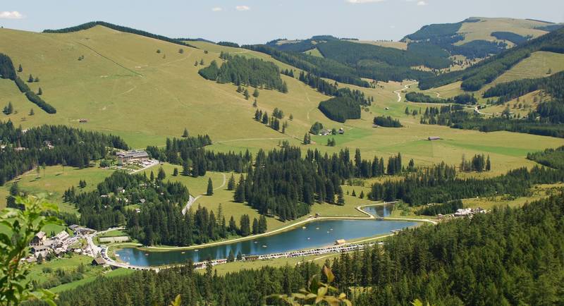 Blick über die Teichalm bis zur Sommeralm