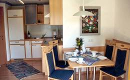 Ferienwohnung Auer Küche und Esszimmer