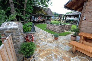 Der gemütliche Kräuter Garten bei der Pension Elmer Der gemütliche Kräuter Garten bei der Pension Elmer