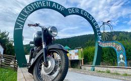 Eingangsbogen bei der Edlseer Alm