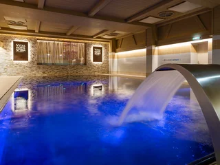 Das Hallenbad im Vital Hotel Styria.
