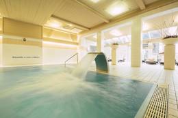 Hallenbad im Vital Hotel Styria.