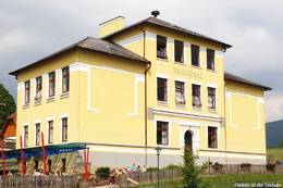 Die Volkschule in Fladnitz
