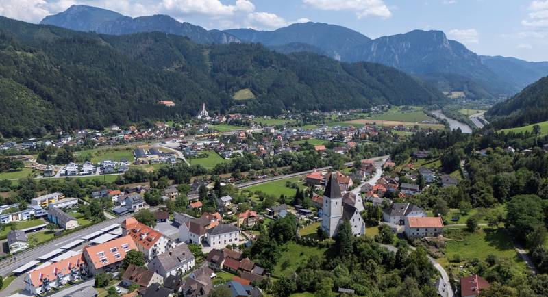 Ortsbild der Gemeinde Pernegg an der Mur im Naturpark Almenland, © Oststeiermark Tourismus, Kurt Elmleitner