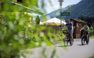 Radfahren am Murradweg in der Gemeinde Pernegg an der Mur im Naturpark Almenland, © Oststeiermark Tourismus, Kurt Elmleitner