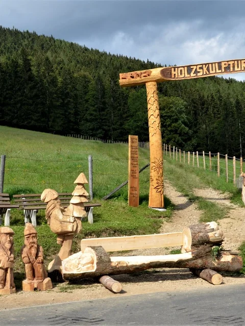 Holzskulpturenweg