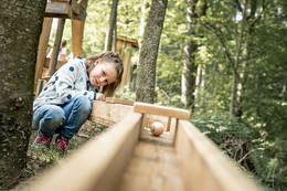 Holzkugelbahn im Öko Park Hochreiter