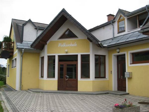 Volksschule Neudorf bei Passail