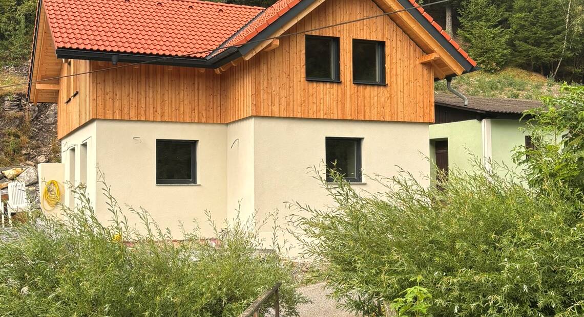 Außenansicht Schischo´s Lodge. Außenansicht Schischo´s Lodge.