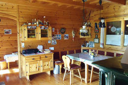 Dining room with wooden table at Gruber Hütte