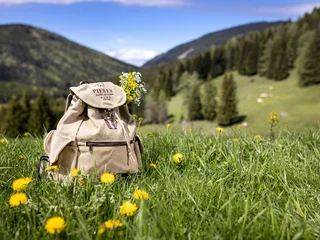 Wandern mit Wanderrucksack vom Almwellness Hotel Pierer