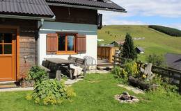 Eine urige Hütte auf der Sommeralm