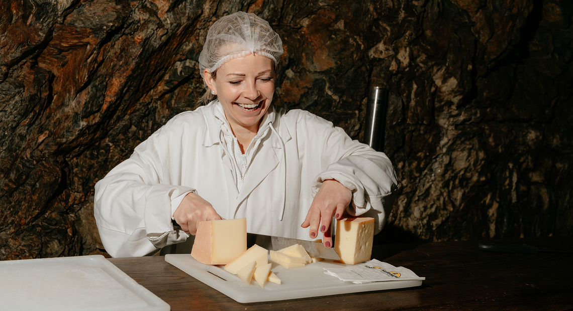Käse-Verkostung beim Almenland Stollenkäse.