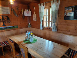 Stoahandhütte Innen
