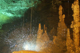 Tropfsteine, Wasser und Lichtershows in der Lurgrotte Semriach