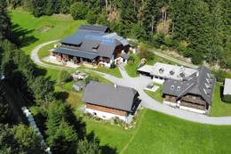 Bauernhof beim Ferienhaus Naintschbauer.