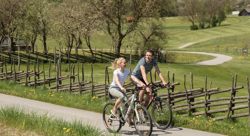 Radeln rund um den Golfplatz