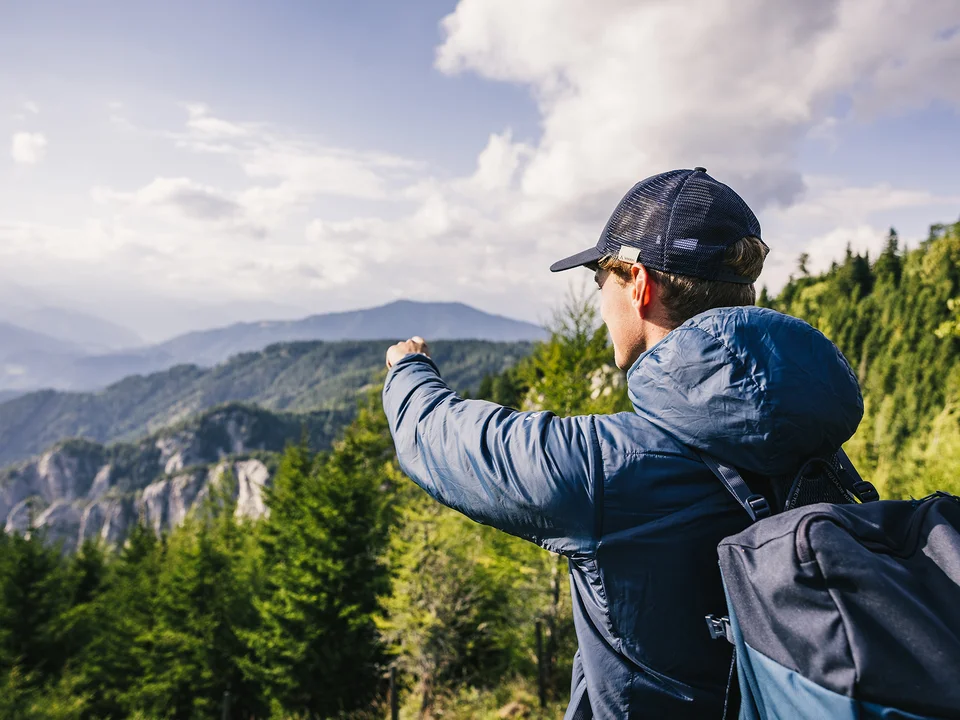 Ausblick von der Roten Wand über die Almlandschaft.