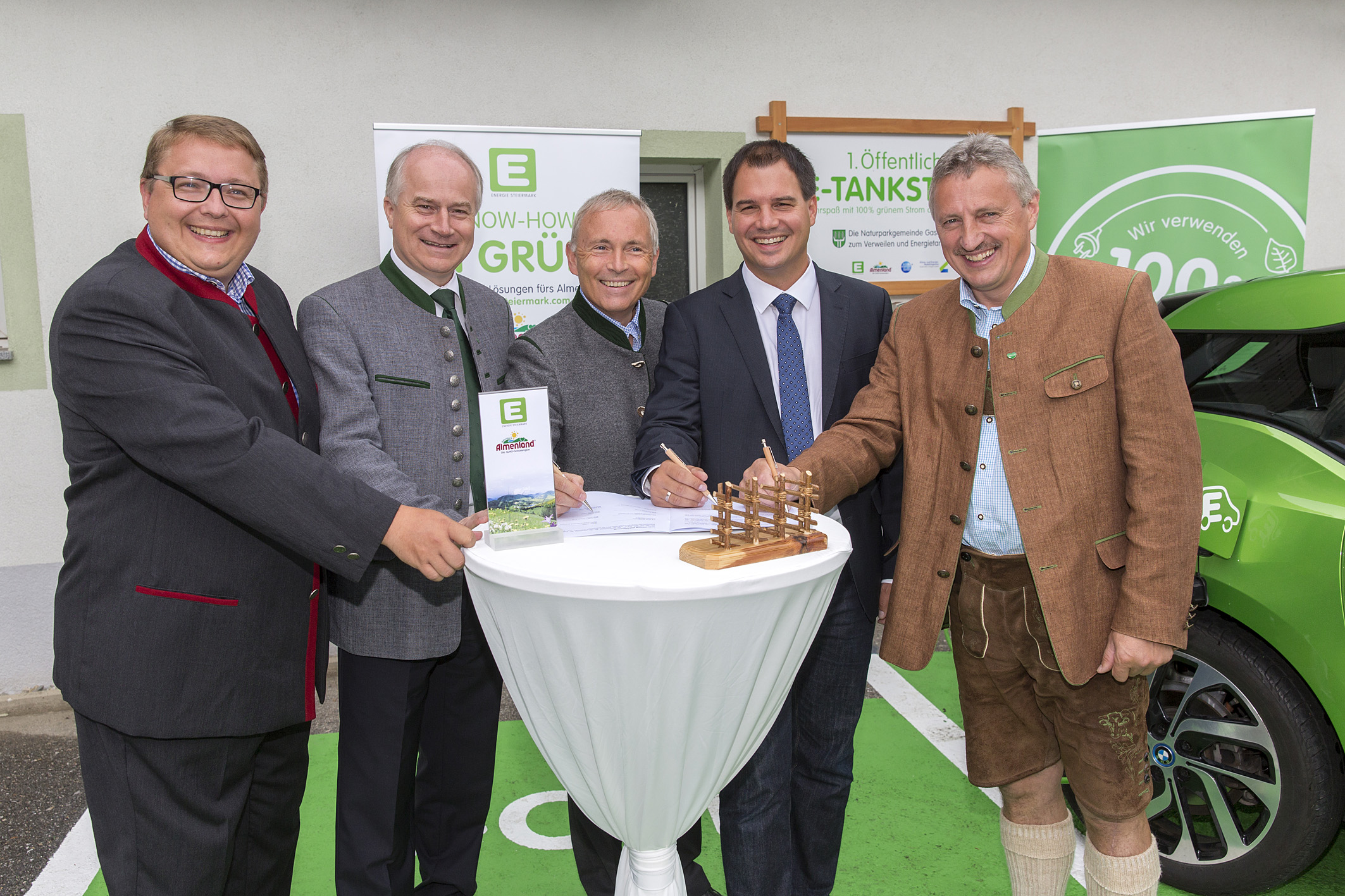 Unterzeichnung der Energiepartnerschaft
