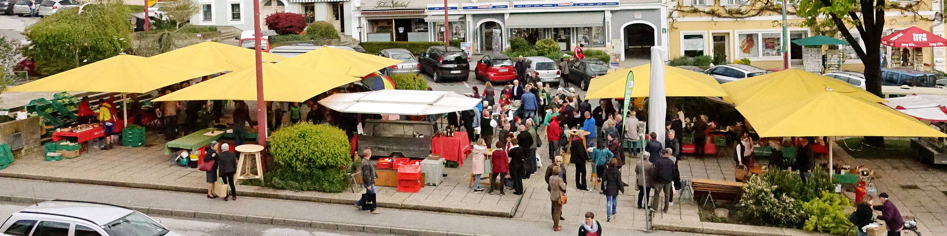 Köstliche, regionale, landwirtschaftliche Produkte am Bauernmarkt